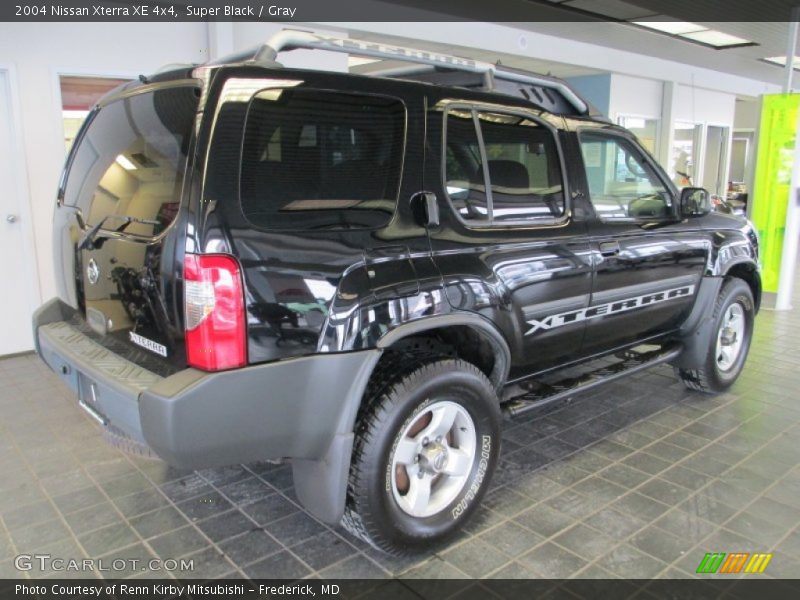 Super Black / Gray 2004 Nissan Xterra XE 4x4