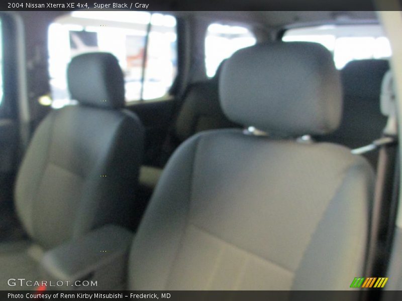 Super Black / Gray 2004 Nissan Xterra XE 4x4
