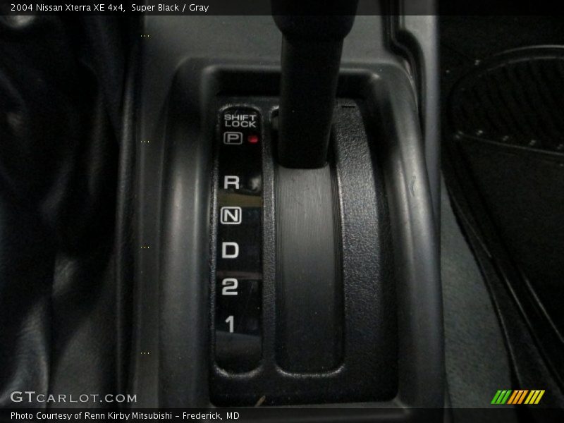 Super Black / Gray 2004 Nissan Xterra XE 4x4