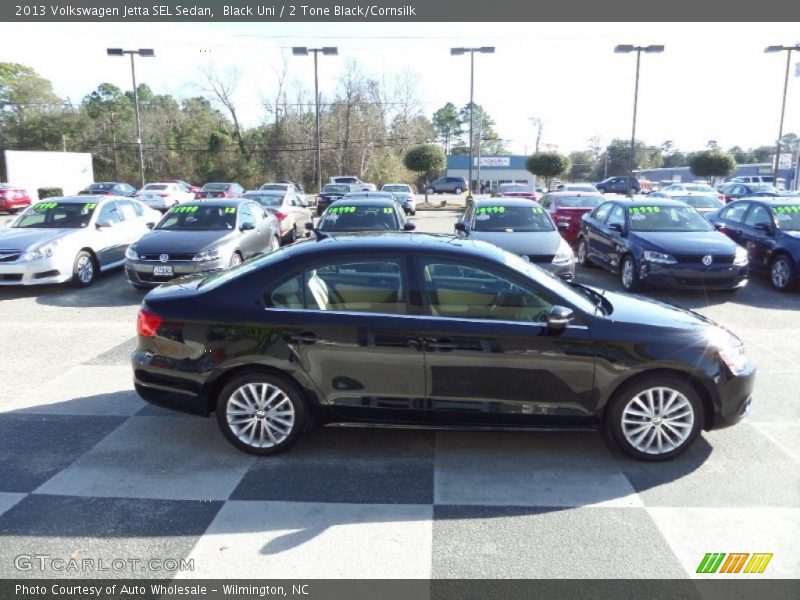 Black Uni / 2 Tone Black/Cornsilk 2013 Volkswagen Jetta SEL Sedan