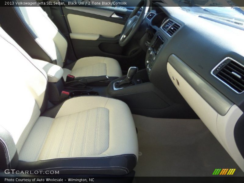 Black Uni / 2 Tone Black/Cornsilk 2013 Volkswagen Jetta SEL Sedan