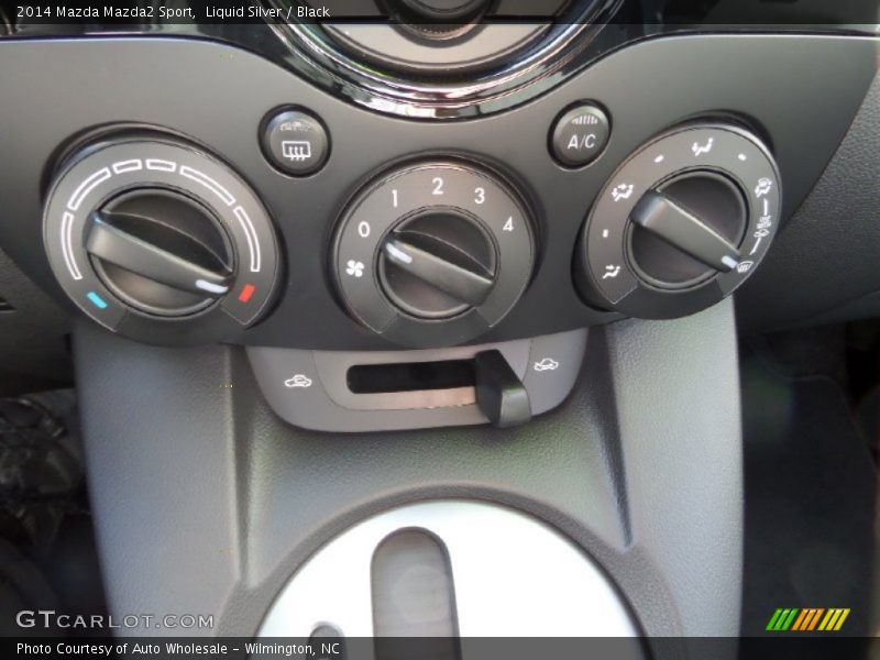 Controls of 2014 Mazda2 Sport