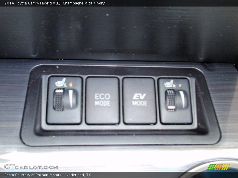 Champagne Mica / Ivory 2014 Toyota Camry Hybrid XLE