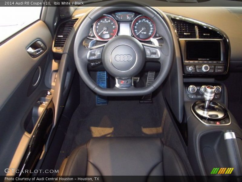 Dashboard of 2014 R8 Coupe V10