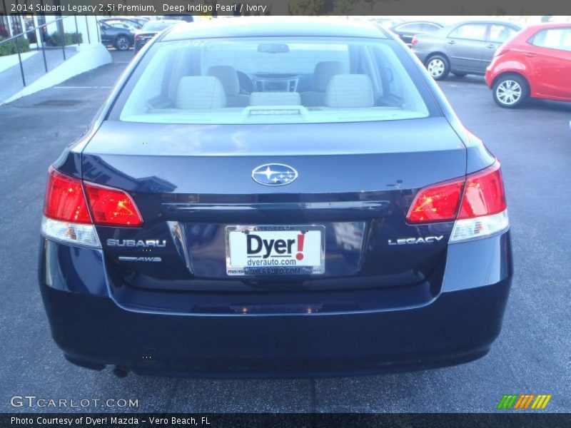 Deep Indigo Pearl / Ivory 2014 Subaru Legacy 2.5i Premium