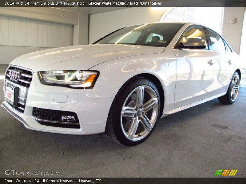 Front 3/4 View of 2014 S4 Premium plus 3.0 TFSI quattro