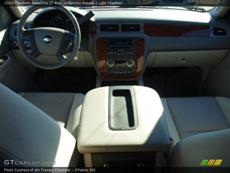 Graystone Metallic / Light Titanium 2009 Chevrolet Avalanche LT 4x4