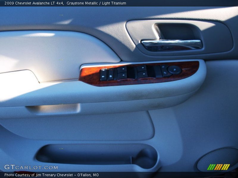 Graystone Metallic / Light Titanium 2009 Chevrolet Avalanche LT 4x4