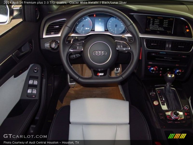 Dashboard of 2014 S4 Premium plus 3.0 TFSI quattro