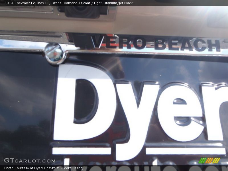 White Diamond Tricoat / Light Titanium/Jet Black 2014 Chevrolet Equinox LT