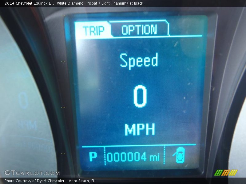 White Diamond Tricoat / Light Titanium/Jet Black 2014 Chevrolet Equinox LT