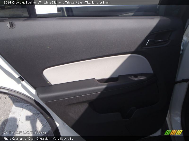White Diamond Tricoat / Light Titanium/Jet Black 2014 Chevrolet Equinox LT