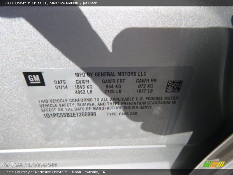 Silver Ice Metallic / Jet Black 2014 Chevrolet Cruze LT