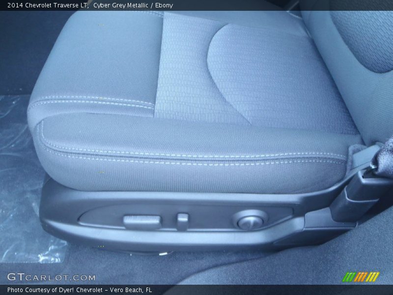 Cyber Grey Metallic / Ebony 2014 Chevrolet Traverse LT