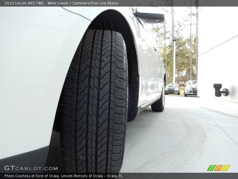 White Suede / Cashmere/Fine Line Ebony 2010 Lincoln MKS FWD