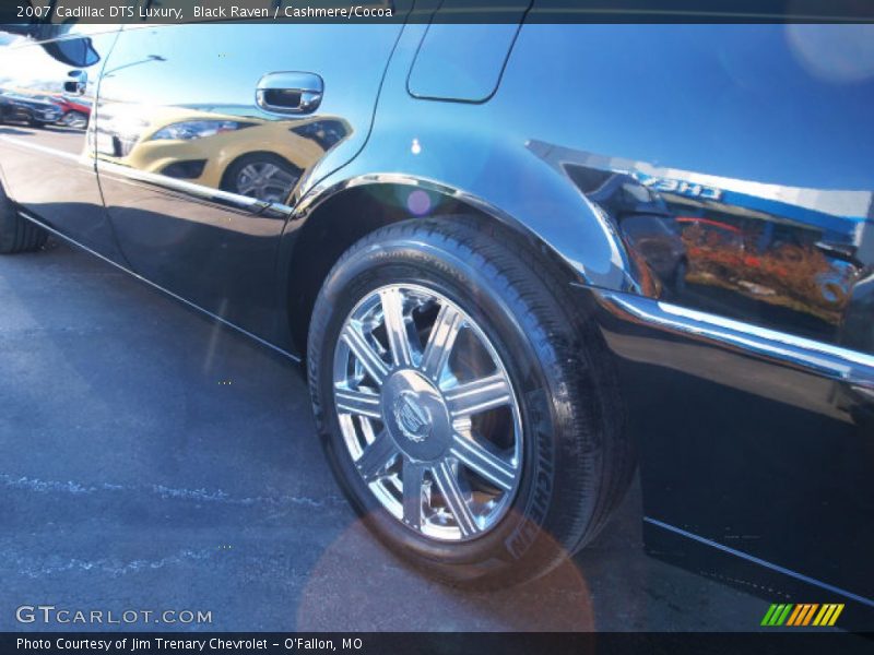 Black Raven / Cashmere/Cocoa 2007 Cadillac DTS Luxury