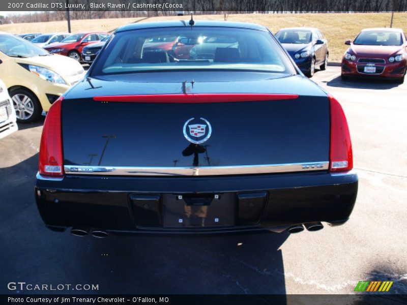Black Raven / Cashmere/Cocoa 2007 Cadillac DTS Luxury