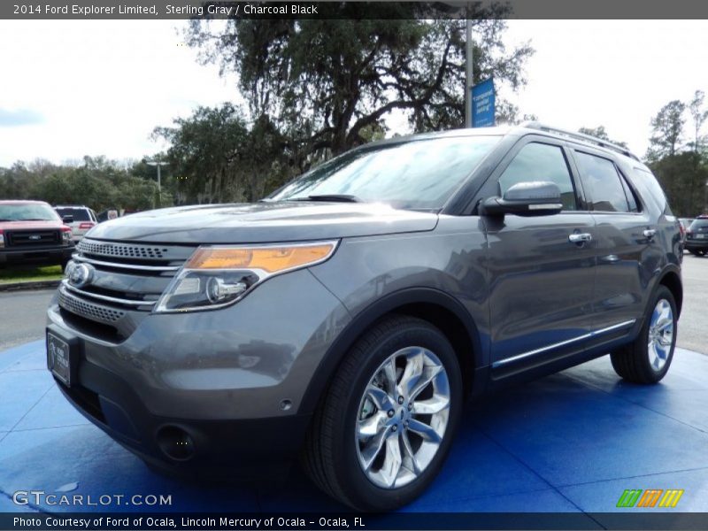 Front 3/4 View of 2014 Explorer Limited