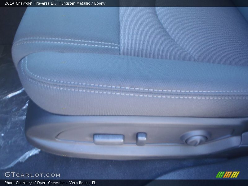 Tungsten Metallic / Ebony 2014 Chevrolet Traverse LT