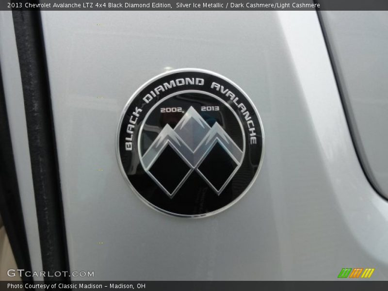 Silver Ice Metallic / Dark Cashmere/Light Cashmere 2013 Chevrolet Avalanche LTZ 4x4 Black Diamond Edition