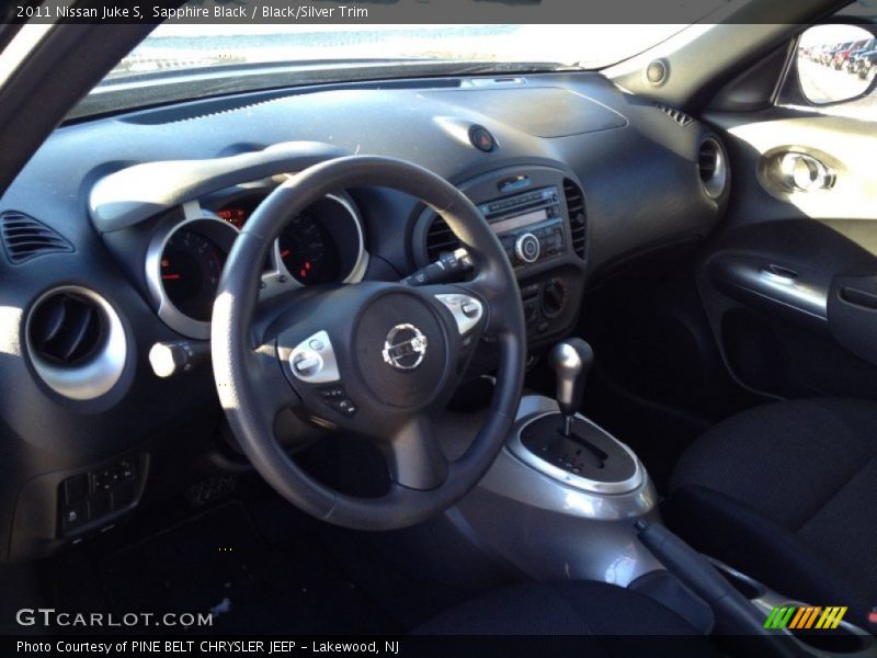 Sapphire Black / Black/Silver Trim 2011 Nissan Juke S