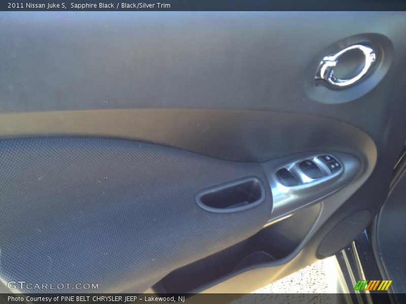 Sapphire Black / Black/Silver Trim 2011 Nissan Juke S