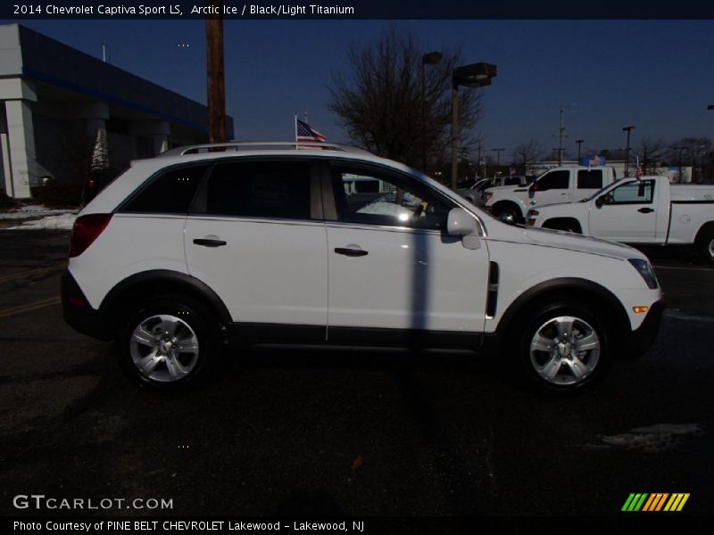 Arctic Ice / Black/Light Titanium 2014 Chevrolet Captiva Sport LS