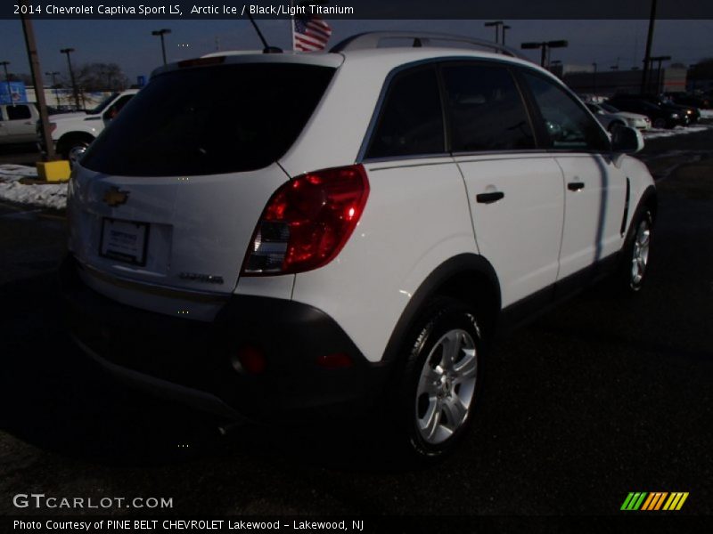 Arctic Ice / Black/Light Titanium 2014 Chevrolet Captiva Sport LS