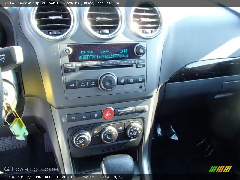 Arctic Ice / Black/Light Titanium 2014 Chevrolet Captiva Sport LS