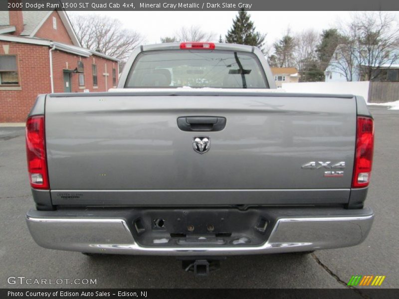 Mineral Gray Metallic / Dark Slate Gray 2005 Dodge Ram 1500 SLT Quad Cab 4x4