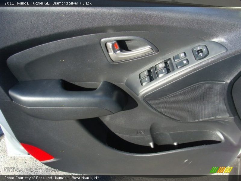 Diamond Silver / Black 2011 Hyundai Tucson GL