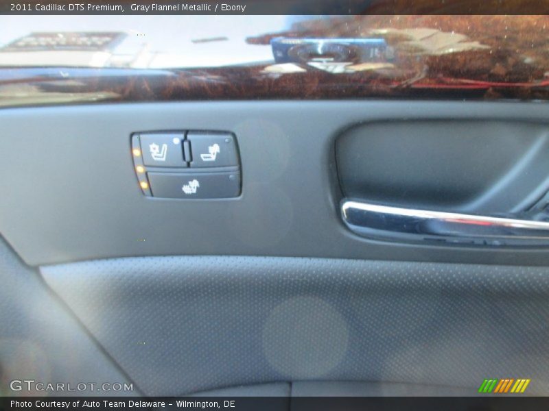 Gray Flannel Metallic / Ebony 2011 Cadillac DTS Premium