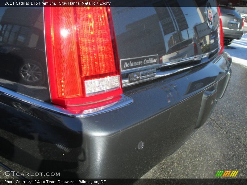 Gray Flannel Metallic / Ebony 2011 Cadillac DTS Premium
