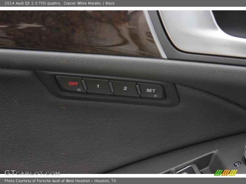 Glacier White Metallic / Black 2014 Audi Q5 2.0 TFSI quattro
