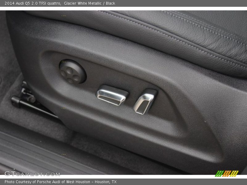Glacier White Metallic / Black 2014 Audi Q5 2.0 TFSI quattro