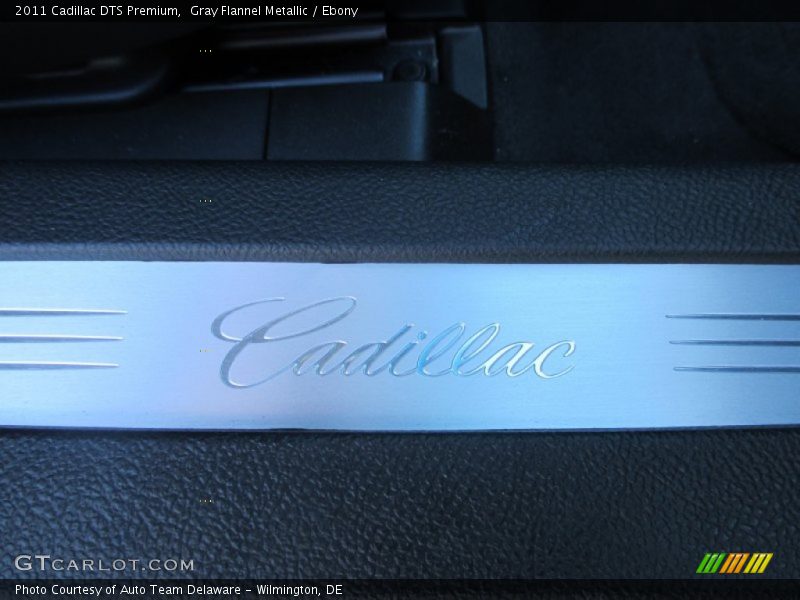 Gray Flannel Metallic / Ebony 2011 Cadillac DTS Premium