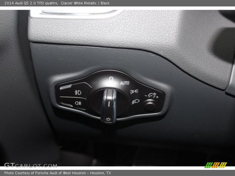 Glacier White Metallic / Black 2014 Audi Q5 2.0 TFSI quattro