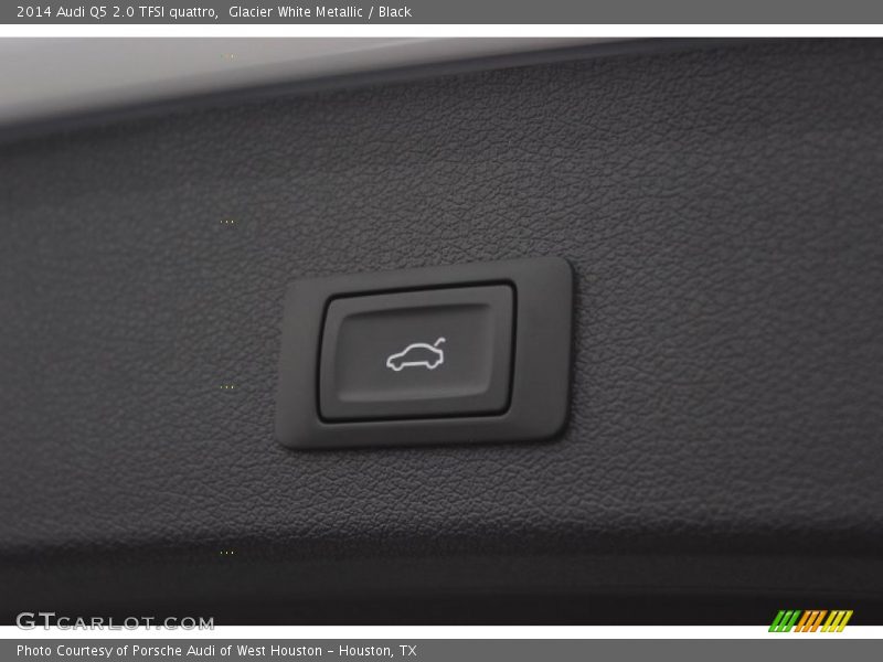 Glacier White Metallic / Black 2014 Audi Q5 2.0 TFSI quattro