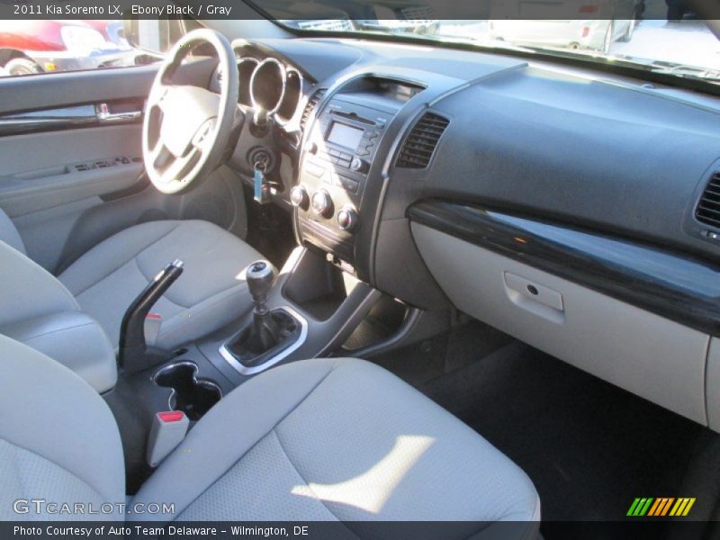 Ebony Black / Gray 2011 Kia Sorento LX