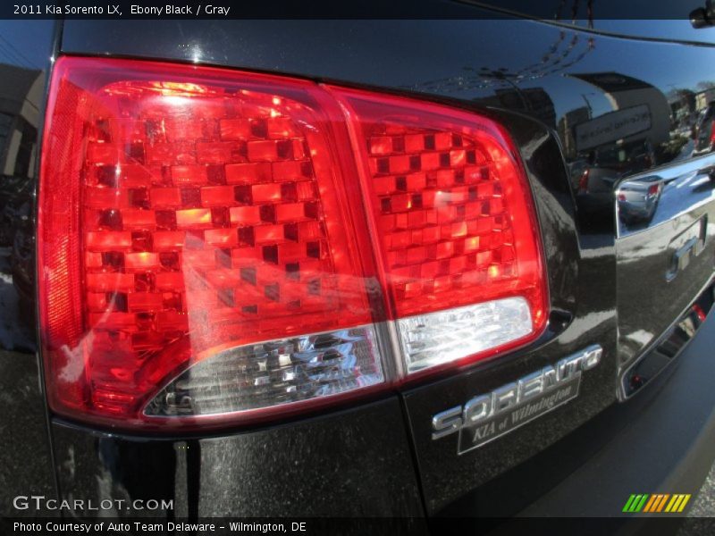 Ebony Black / Gray 2011 Kia Sorento LX