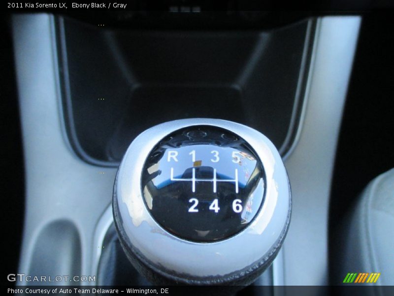 Ebony Black / Gray 2011 Kia Sorento LX