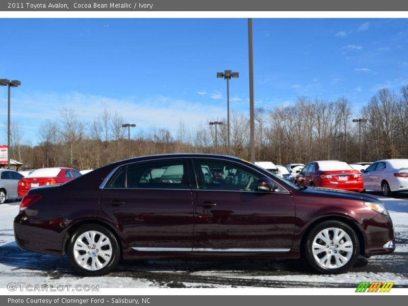 Cocoa Bean Metallic / Ivory 2011 Toyota Avalon