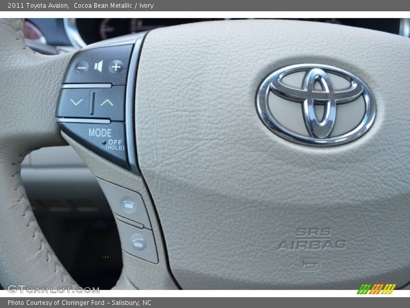 Cocoa Bean Metallic / Ivory 2011 Toyota Avalon