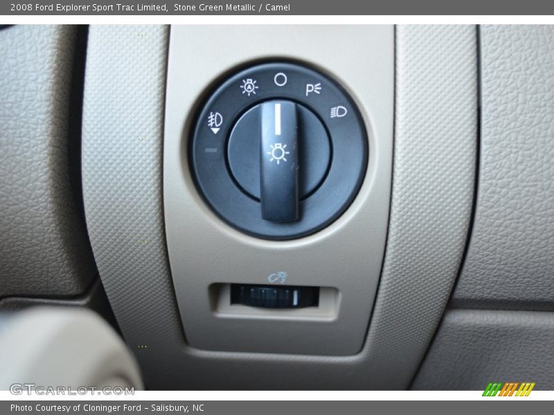 Controls of 2008 Explorer Sport Trac Limited