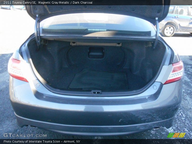 Magnetic Gray Metallic / Dark Charcoal 2011 Toyota Camry SE