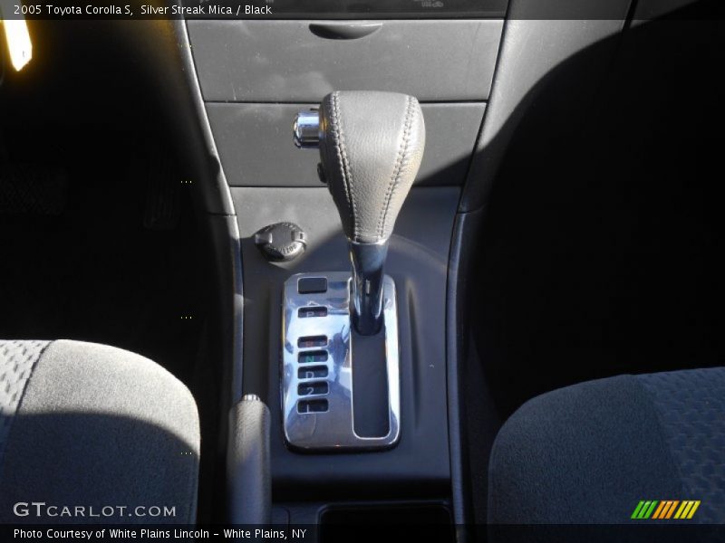 Silver Streak Mica / Black 2005 Toyota Corolla S