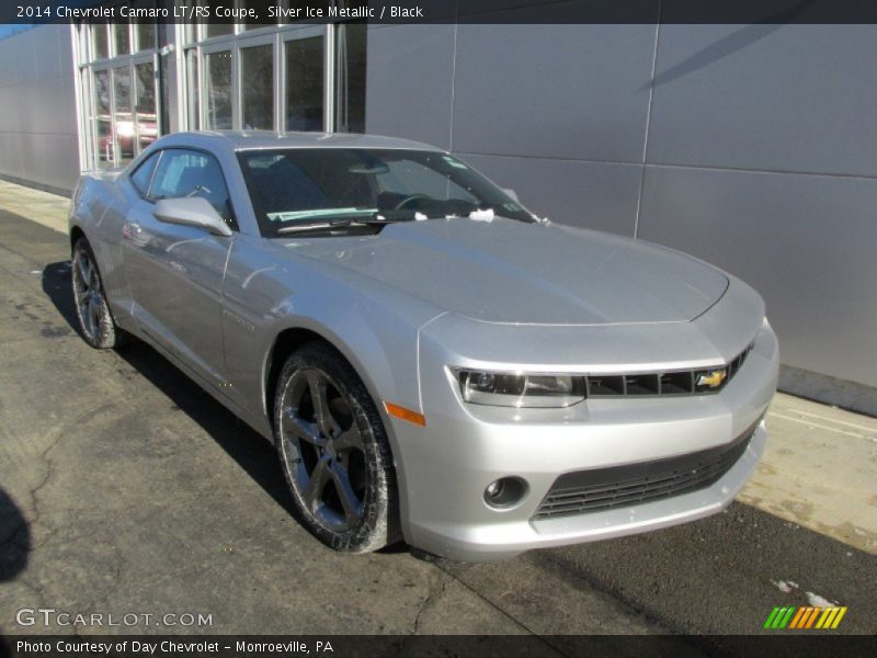 Front 3/4 View of 2014 Camaro LT/RS Coupe
