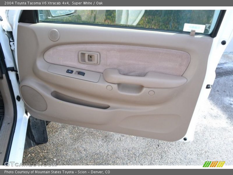 Super White / Oak 2004 Toyota Tacoma V6 Xtracab 4x4