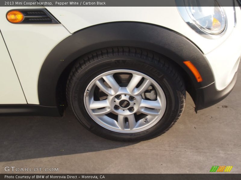 Pepper White / Carbon Black 2013 Mini Cooper Hardtop