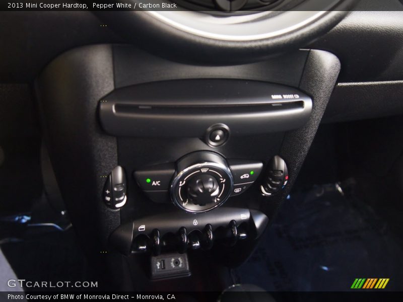 Pepper White / Carbon Black 2013 Mini Cooper Hardtop